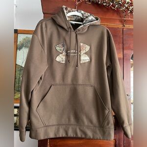 Men’s brown & camo Under Armour hoodie size Small